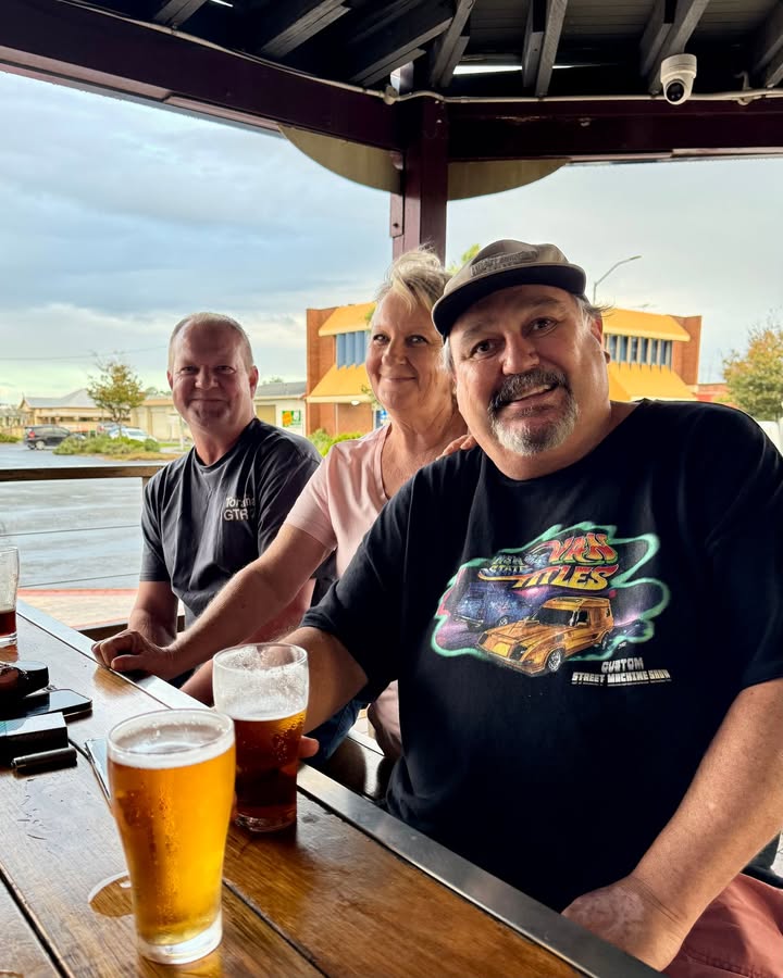 Featured image for “Happy Hour Delight: Join Us for Weekday and Saturday Specials at West Kempsey Hotel”