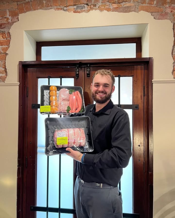 Featured image for “Locals Arvo: Meat Tray Giveaway & Joker’s Jackpot at West Kempsey Hotel”
