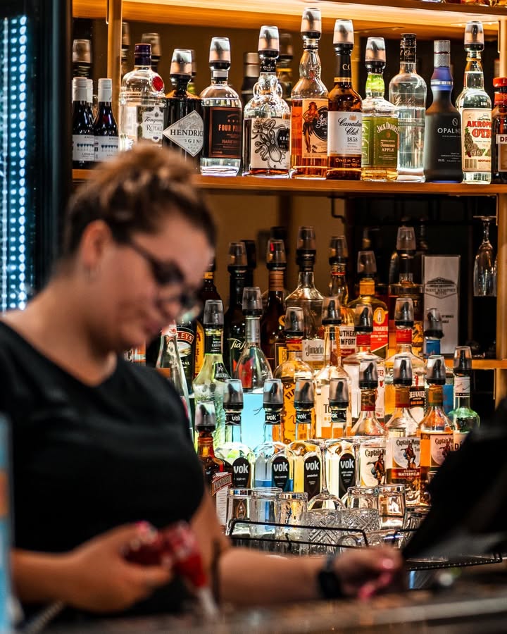 Featured image for “Happy Hour Specials at West Kempsey Hotel: $6.50 Schooners and Wine Deals”