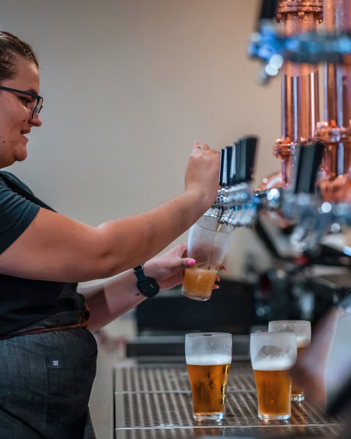 Featured image for “$5 Schooner Saturdays: Cheers at The Top Pub”