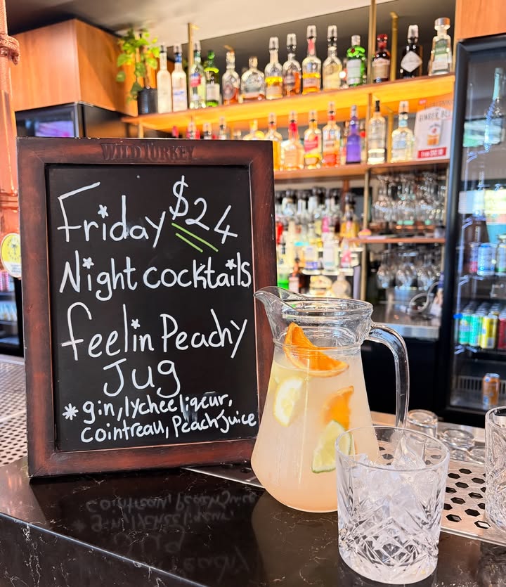Featured image for “Peachy Cocktail Special: Live Music with Richie Gudgeon at West Kempsey Hotel”