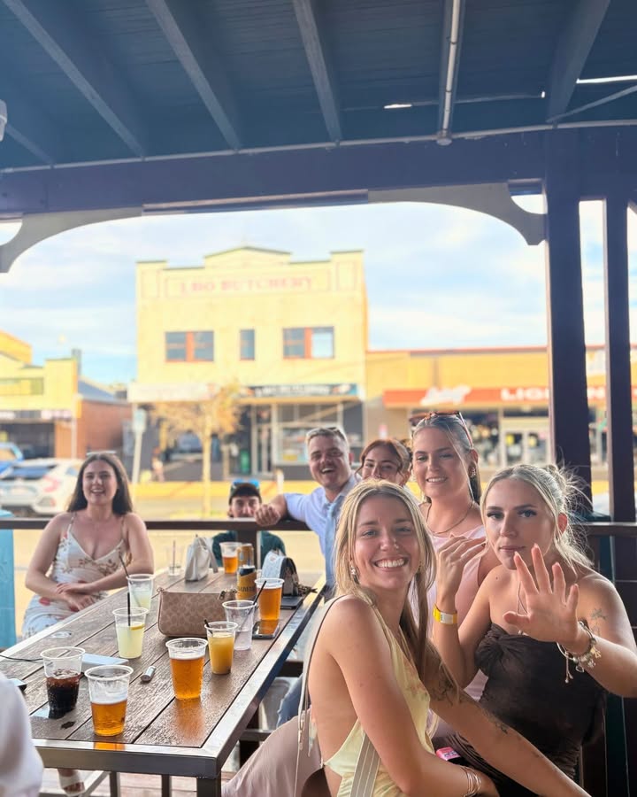 Featured image for “TGIF Happy Hour: Summer Vibes at West Kempsey Hotel”