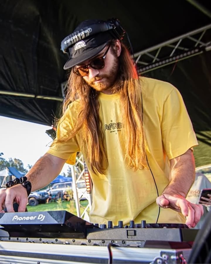 Featured image for “Boxing Day Soiree with DJ BRACT at West Kempsey Hotel”