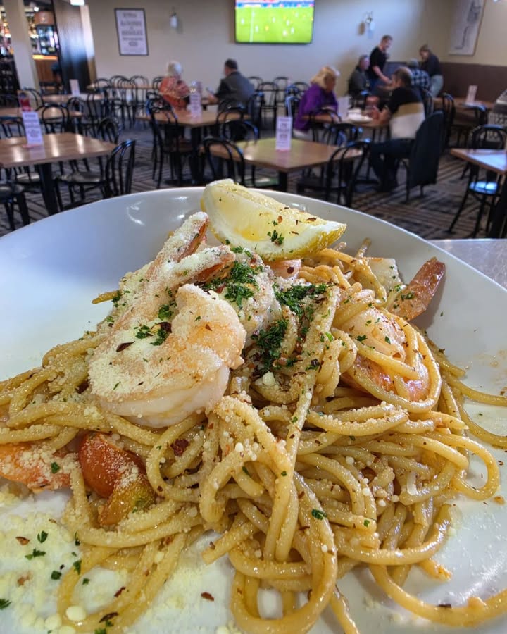 Featured image for “Daily Specials at West Kempsey Hotel: Steak Sandwich & Prawn Pasta”