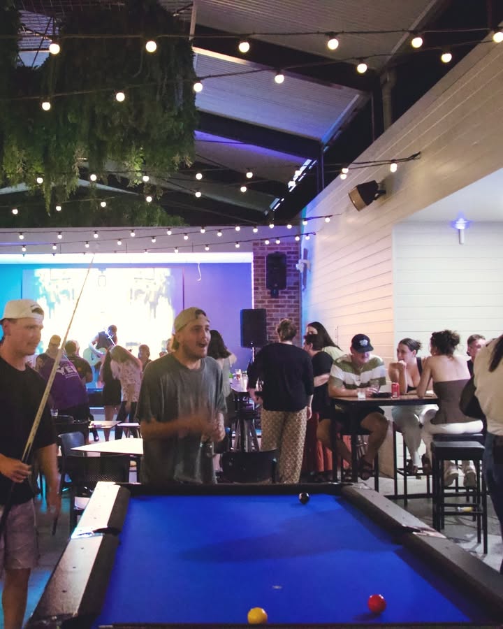 Featured image for “Friday Nights at West Kempsey Hotel – Top Pub Vibes”